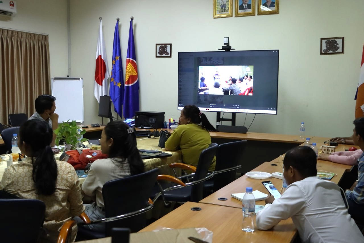 Refresh Training on Smartphone Video
